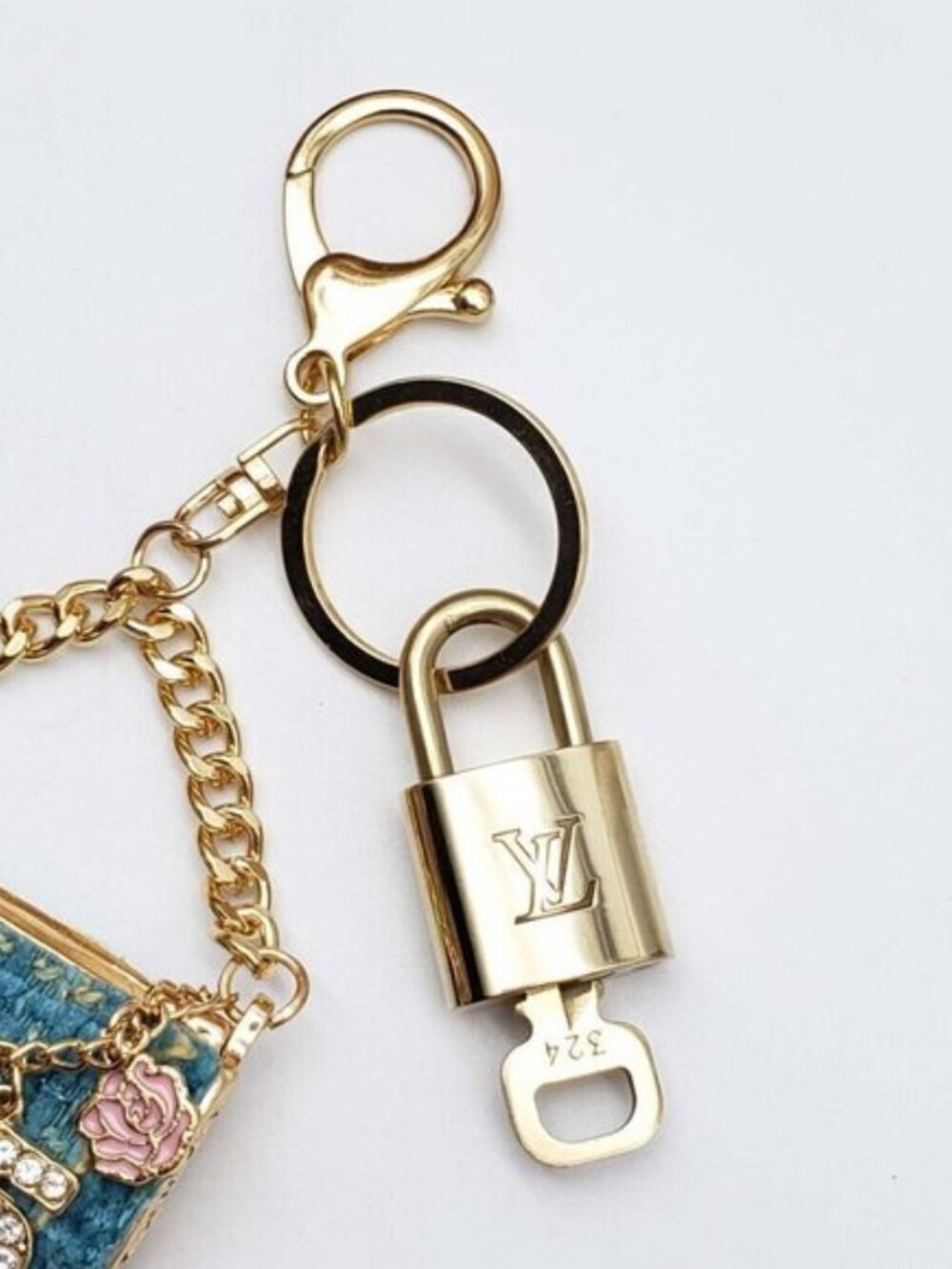 Authentic Louis Vuitton Gold Padlock 🔒 Key Set w/ Unbranded Tweed Bag Charm - Picture 5 of 6